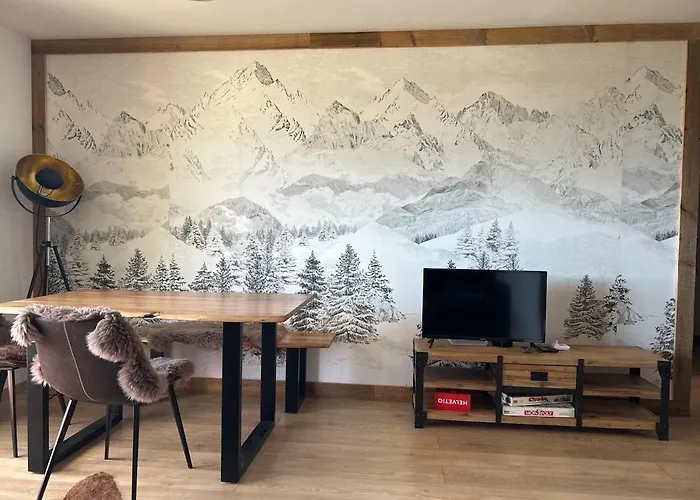 Διαμέρισμα Ideally Located With View *